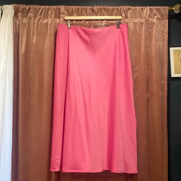 Cute Pink Skirt - Picture 1 of 2